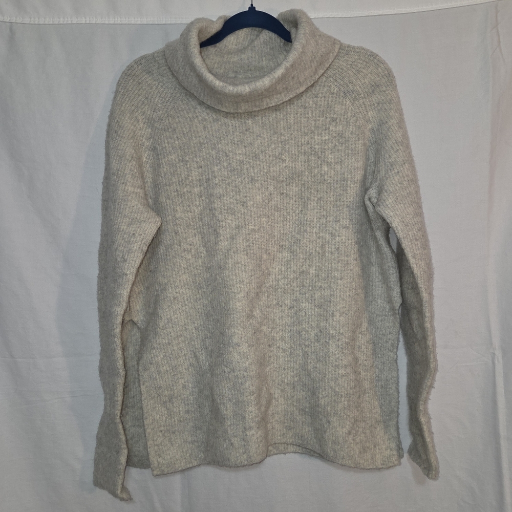 Community Small Wool/Yak Blend Cream Oversized Knit Split Hem Sweater
